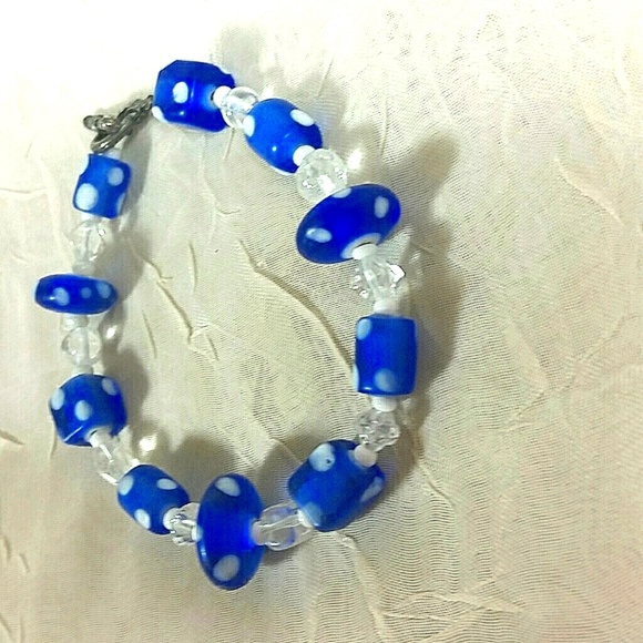 Bracelet Artisan glass marine blue polka dot bead w toggle clasp 7.5" - Picture 4 of 5